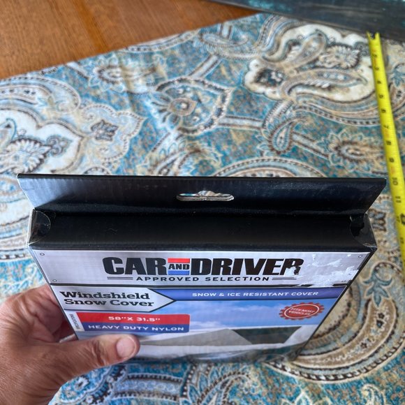 Car and Driver Windshield Snow Cover snow & ice resistant 58" x 31.5" - Picture 5 of 5